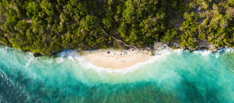 Découvrez 5 plages cachées et inexplorées de Bali pour une tranquillité absolue